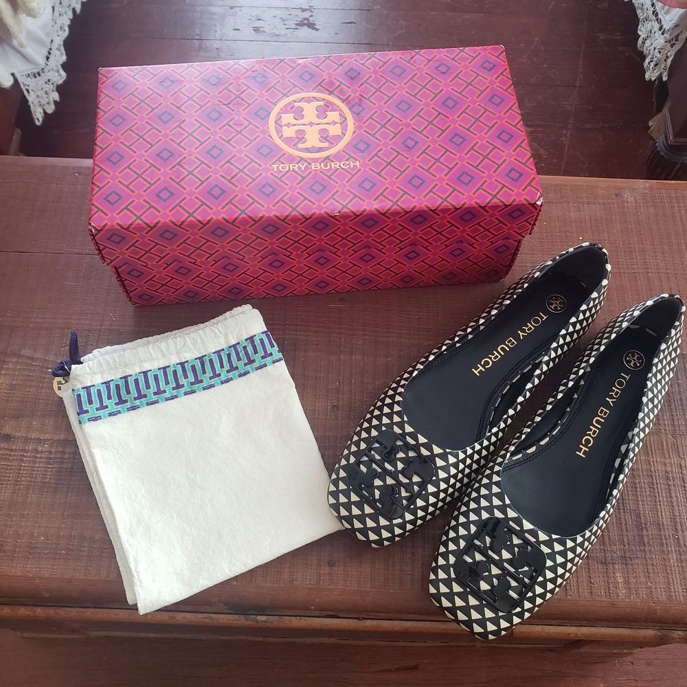 NWT - Tory Burch Georgia Ballet Flat - Triangle Geo Pattern - Size 9